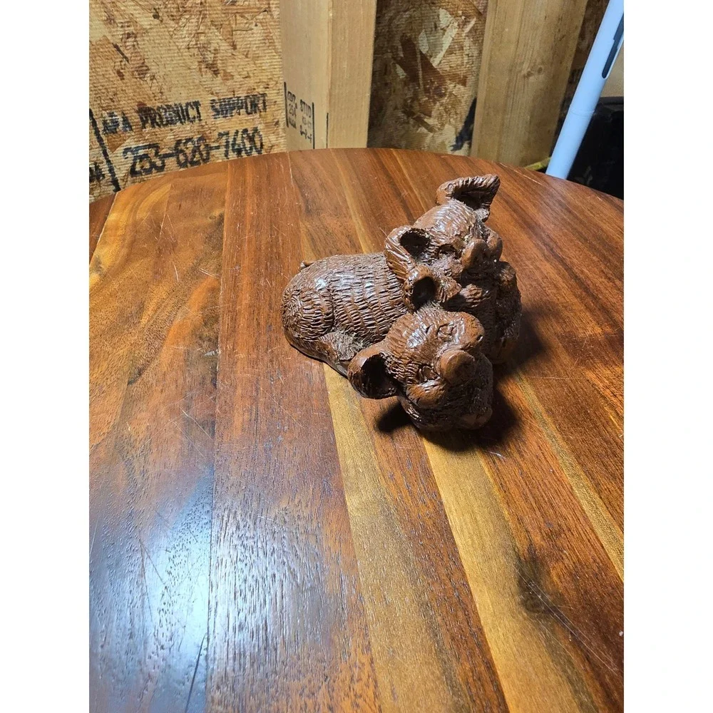 Red Mill Mfg Handcrafted Two Pigs Figurine Brown Carved Look Made in USA